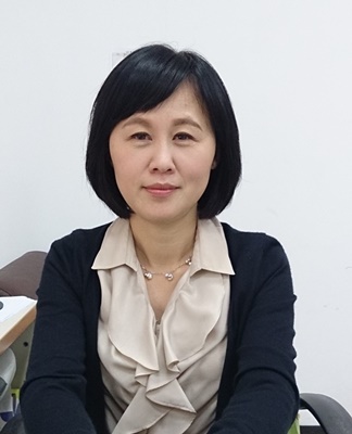 高齡暨健康照護管理系教授黃惠玲